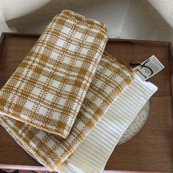 Timberland Scarf NWOT - Picture 4 of 4